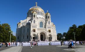 Кронштадт отметил свой 320-летний юбилей праздничным концертом