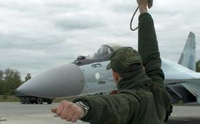Фронтовые истребители Су-35 надёжно прикрывают ВС РФ с воздуха 