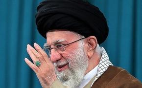 Хаменеи выразил надежду, что Раиси выжил после жесткой посадки вертолета