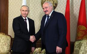 Путин обсудит с Лукашенко участие Белоруссии в учениях с ядерным оружием