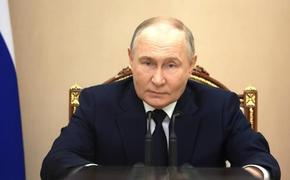 Путин назвал шагом к глобальному конфликту ввод западных войск на Украину