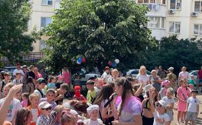 Депутат ЗСК Лобачев организовал в Краснодаре детский праздник