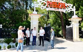 Депутат ЗСК Виктор Тепляков провёл обход парка «Ривьера» в Сочи
