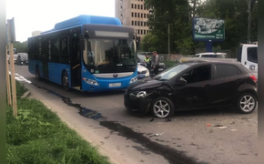 Три человка пострадали в тройном ДТП в Хабаровске
