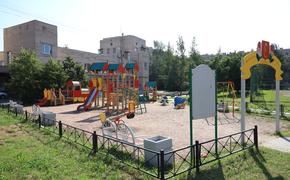 Петербуржцы за три дня написали свыше 50 жалоб на обустройство детских  площадок