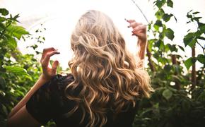 Хронический стресс может привести к выпадению волос