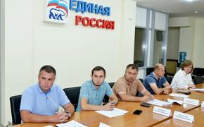 Депутат ЗСК Виктор Тепляков провёл совещание по защите пальм от вредителей