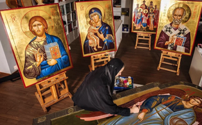 В Хабаровск привезут уникальную мозаичную икону царской семьи