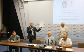 Депутат Госдумы Эдуард Кузнецов поздравил выпускников РАНХиГС