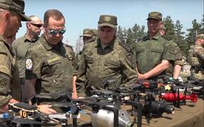 Медведев посетил военный полигон Погоново под Воронежем