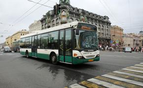 В Петербурге могут поднять штраф за задержку общественного транспорта