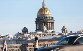 Приближающийся атмосферный фронт принесет облачность и дожди в Петербург