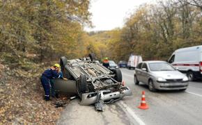 Сегодня будто из чувства единства машины переворачивались на крышу