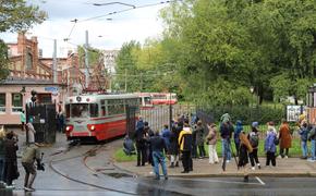 В Петербурге растет количество потенциально опасных трамвайных остановок