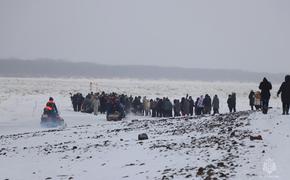 Спасатели и инспекторы ГИМС обеспечили безопасность Крестного хода на Уссури