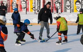 В Хабаровске состоялся общегородской турнир по хоккею с мячом