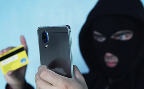 Хабаровский студент стал жертвой мошенников, переведя 77 тысяч рублей «деканату»