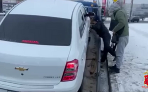 Полицейские проверили около двух тысяч машин иностранцев на дорогах Петербурга 
