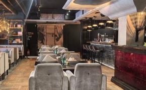 В Хабаровске будут судить сотрудника кафе, укравшего из сейфа 100 тысяч рублей