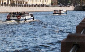 В Петербурге водные экскурсии станут проводить без динамиков