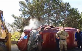 Экскаватор разворачивался через двойную сплошную