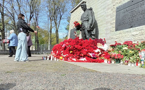 В Таллине осквернили памятник Бронзовому солдату