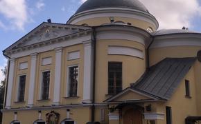 В Московском патриархате назвали шуткой совет священника из Калужской области прихожанам, что дарить батюшкам