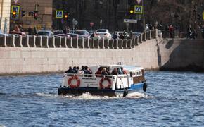 Камеры с ИИ продолжают следить за водными артериями Петербурга