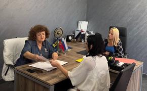 Депутат ЗСК, член фракции ЛДПР Вероника Иванчикова провела очередной прием граждан