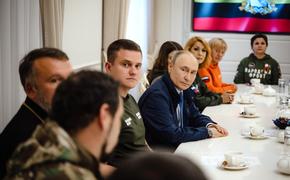 Путин поручил продлить ежемесячные выплаты жителям Курской области