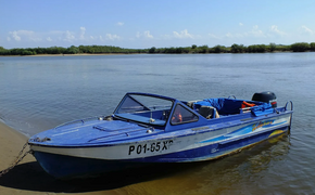 У жителя Хабаровского края конфисковали моторное судно за вылов осетров