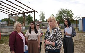 Вице-губернатор Кубани Анна Минькова посетила стройплощадку детского сада в Апшеронском районе