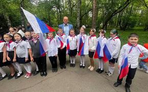 Маленьким иркутянам праздничное настроение подарили депутаты Думы Иркутска