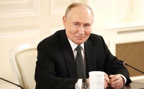 Песков: модератором пленарки ПМЭФ с участием Путина будет журналист Котеич