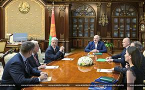 Лукашенко на встрече со спецпосланником президента США предложил Келлогу 