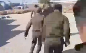 Жесткие рейды в местах скопления мигрантов проходят по всему Ирану — опубликованы кадры такого рейда на одной из фабрик на юге Тегерана