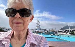77-летняя женщина продала всё своё имущество и переехала жить на лайнер «бесконечный круиз»