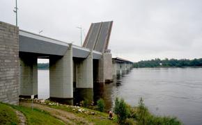 В график разводки Ладожского моста для брига «Россия» внесли изменения