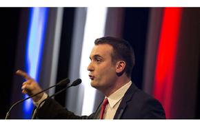 Французский политик Филиппо: Макрон словами об угрозе от России хочет получить больше власти