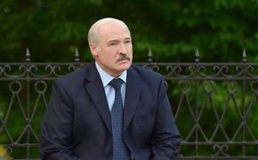 Лукашенко заявил о готовности организовать трехстороннюю встречу по Украине в Минске