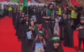 «Альбион в джеллабах»: как обычная английская школа стала символом «тихой исламизации»