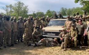 Морпехи и писатель в гостях у парламентария