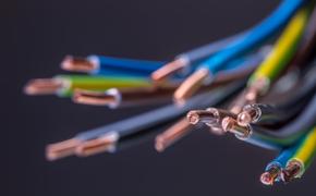В Ростовской области электрослесаря обвинили в краже полутора тонн кабеля