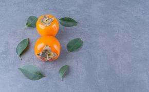 Нутрициолог назвала пользу хурмы