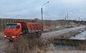 Водитель самосвала предстал перед судом за гибель рабочего в порту Усть-Луга