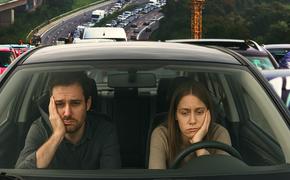 Крымский мост начинает затормаживаться на выезд с полуострова