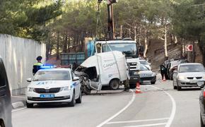 С попавшей в ДТП в Крыму машины первым делом сняли номера