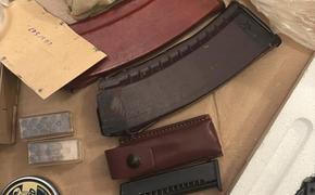 Боевое оружие и взрывчатка обнаружены в жилье пожилой петербурженки