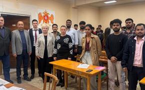 В Крыму студентов-индусов призвали к религиозной терпимости