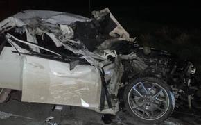 «Мерс» на полном ходу догнал фуру